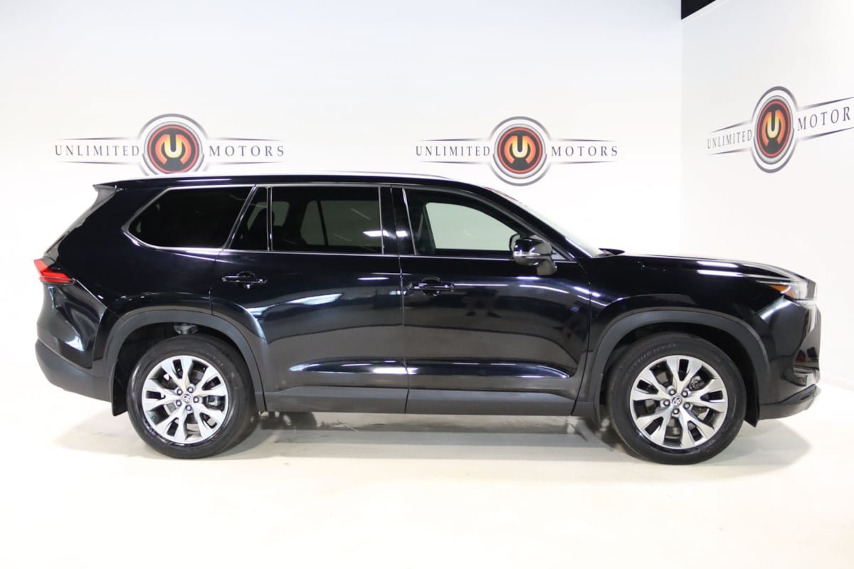 Used 2024 Toyota Grand Highlander FWD image 29