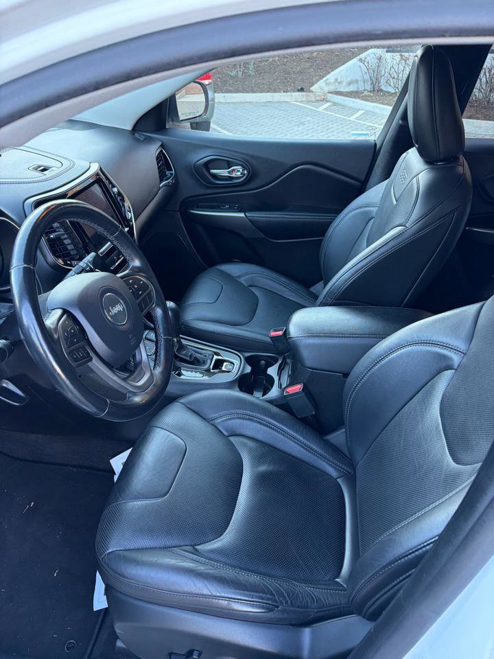 Used 2020 Jeep Cherokee Limited image 9