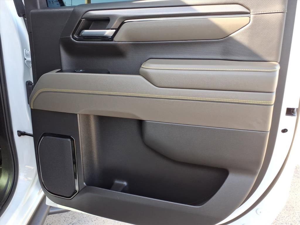 Used 2024 Chevrolet Silverado 1500 ZR2 image 14