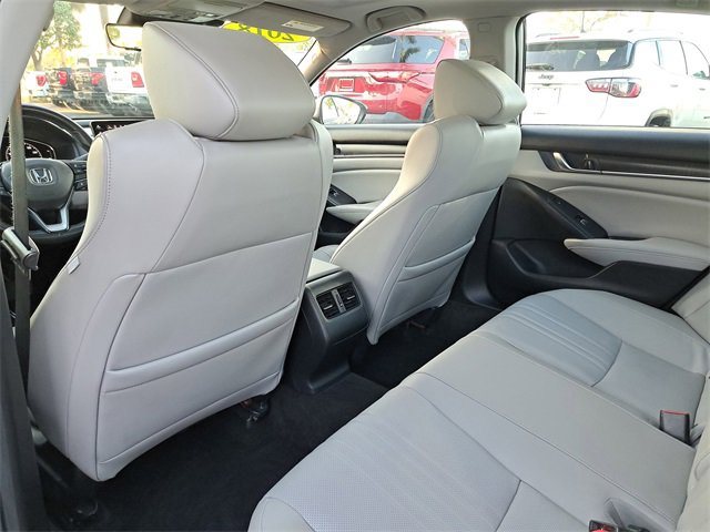 Used 2018 Honda Accord Touring image 10