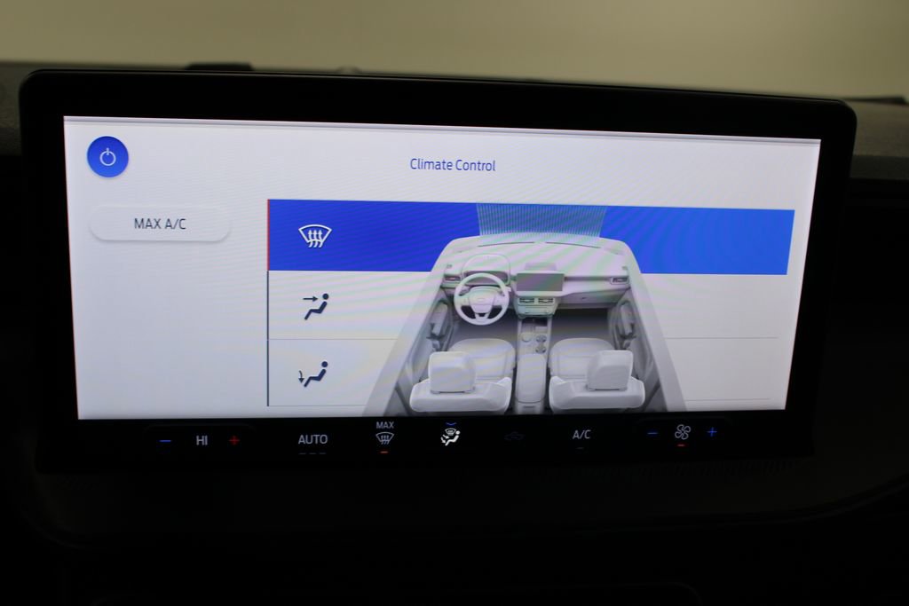 New 2026 Ford Maverick XL image 44