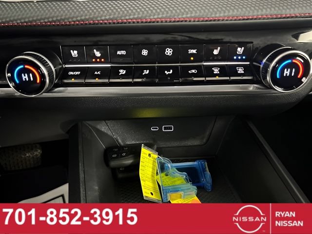 Used 2025 Chevrolet Equinox RS w/ Safety and Technology Package AWD/4WD image 26