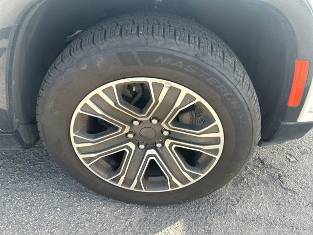 Used 2024 Jeep Wagoneer L Series II w/ Flexible Seating Group image 8