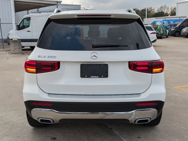 Certified 2025 Mercedes-Benz GLB 250 GLB 250 image 6