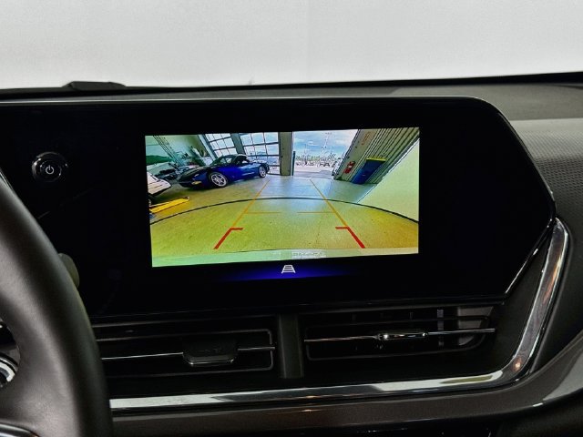 Used 2025 Chevrolet Trax ACTIV FWD image 15