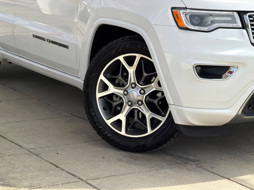 Used 2019 Jeep Grand Cherokee Overland AWD/4WD image 10