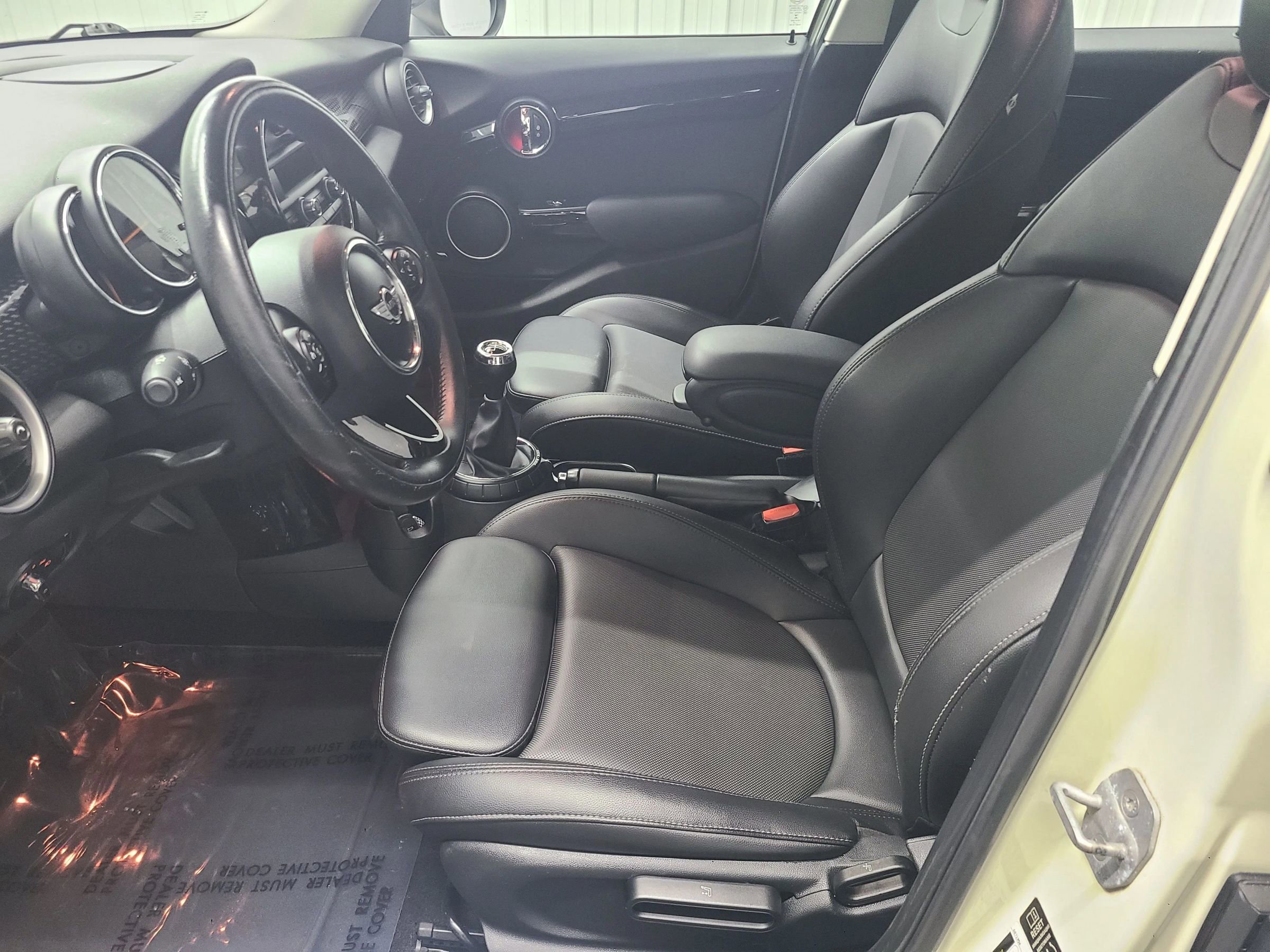 Used 2015 MINI Cooper S image 22