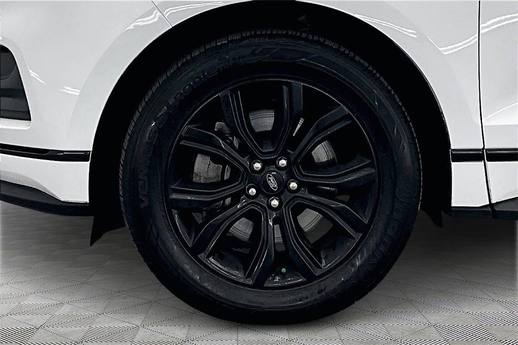Used 2022 Ford Edge SE w/ Black Appearance Package image 9