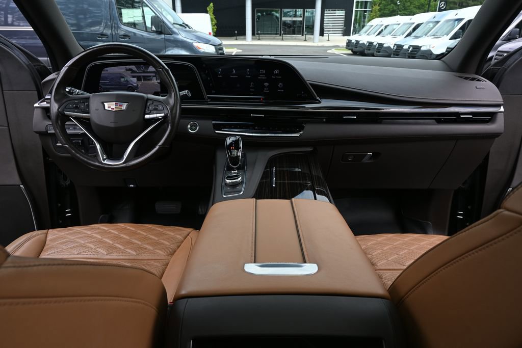 Used 2021 Cadillac Escalade Sport AWD/4WD image 16