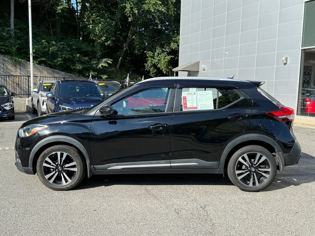 Used 2019 Nissan Kicks SR FWD image 3