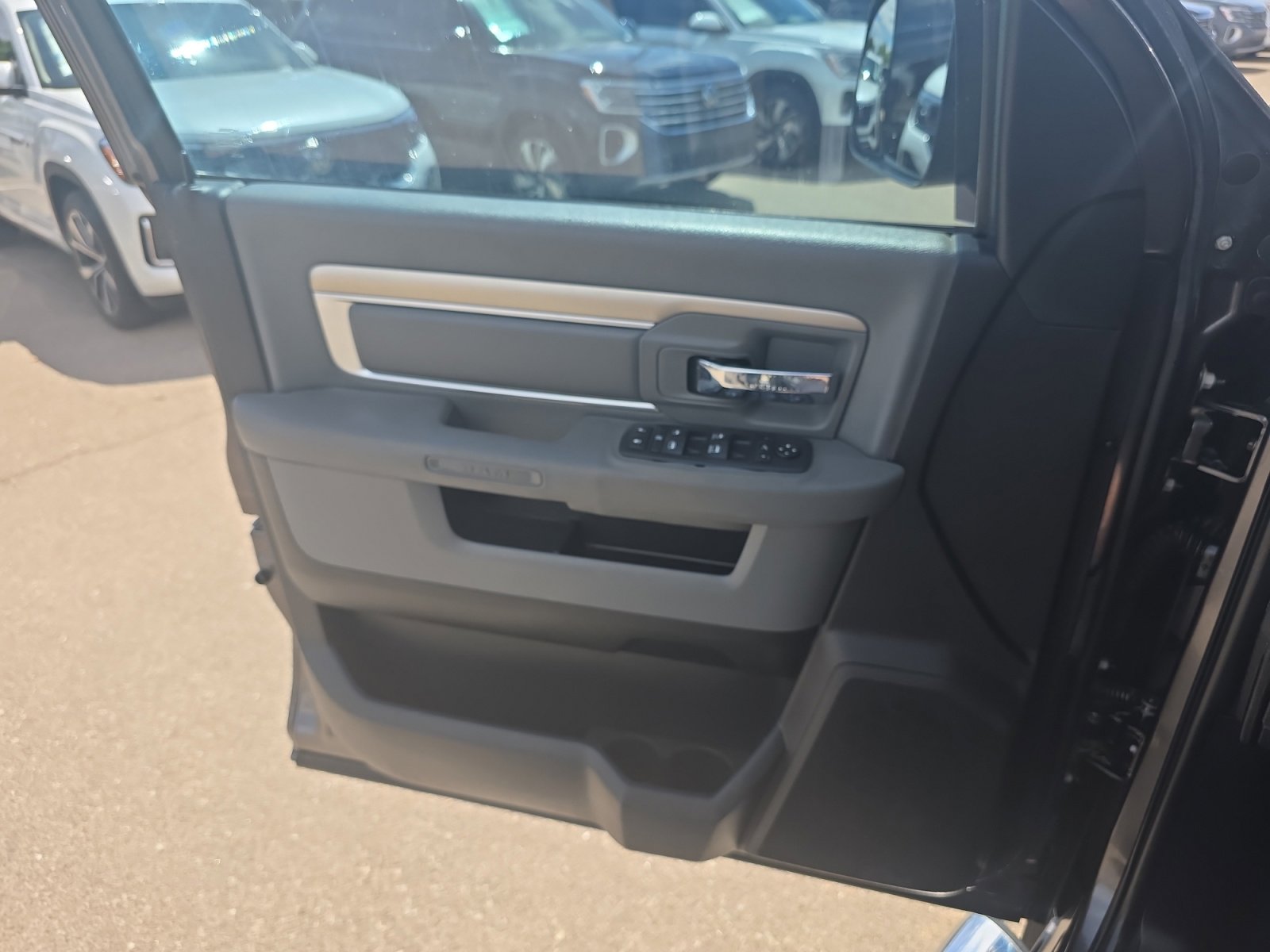 Used 2015 RAM 2500 Big Horn image 13
