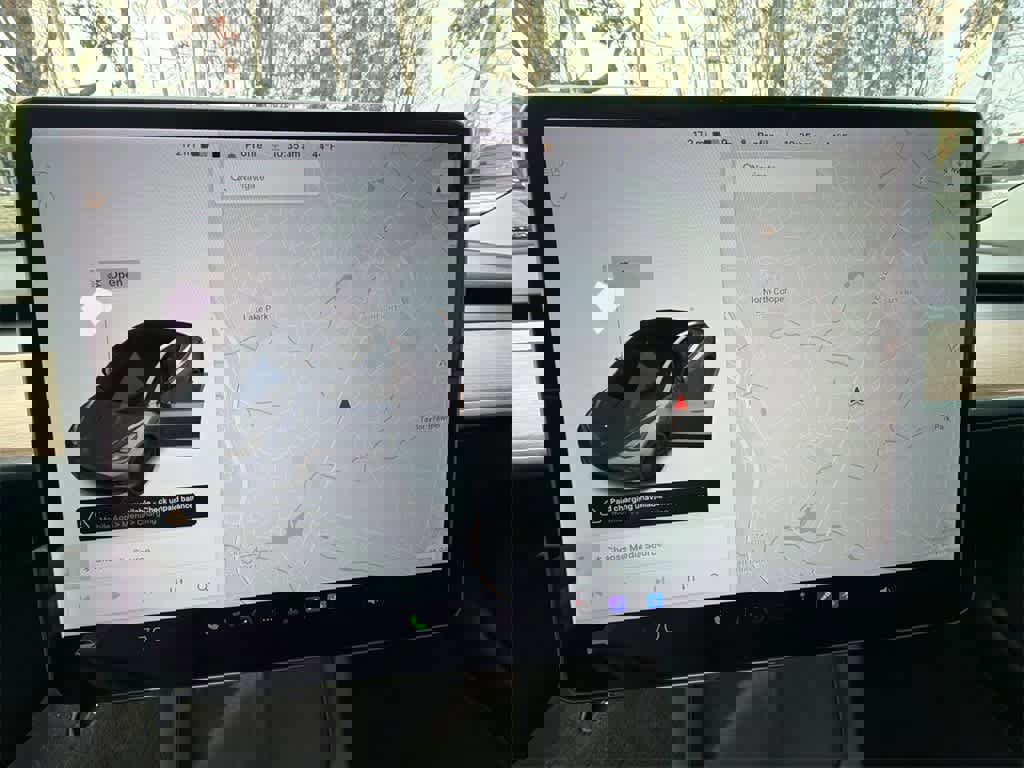 Used 2021 Tesla Model 3 Performance image 24