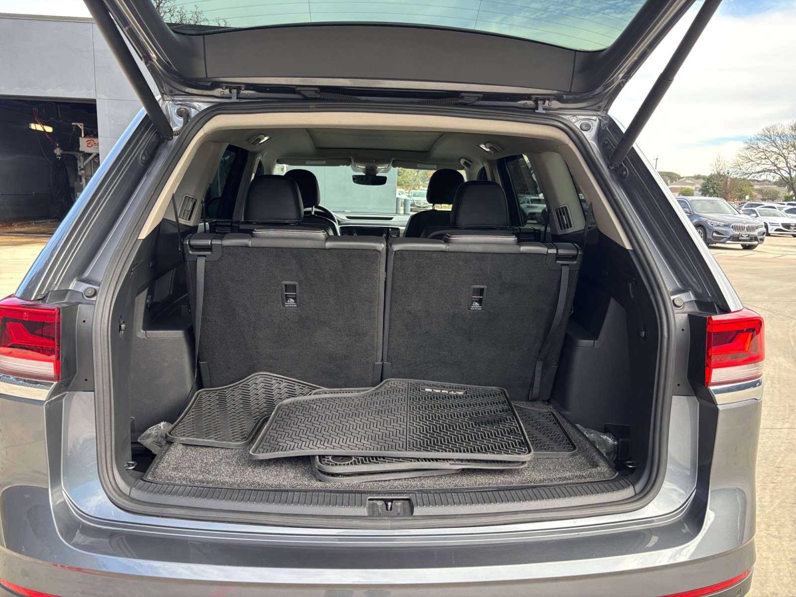 Used 2021 Volkswagen Atlas SEL w/ MDO Package (Bench Seat) image 16