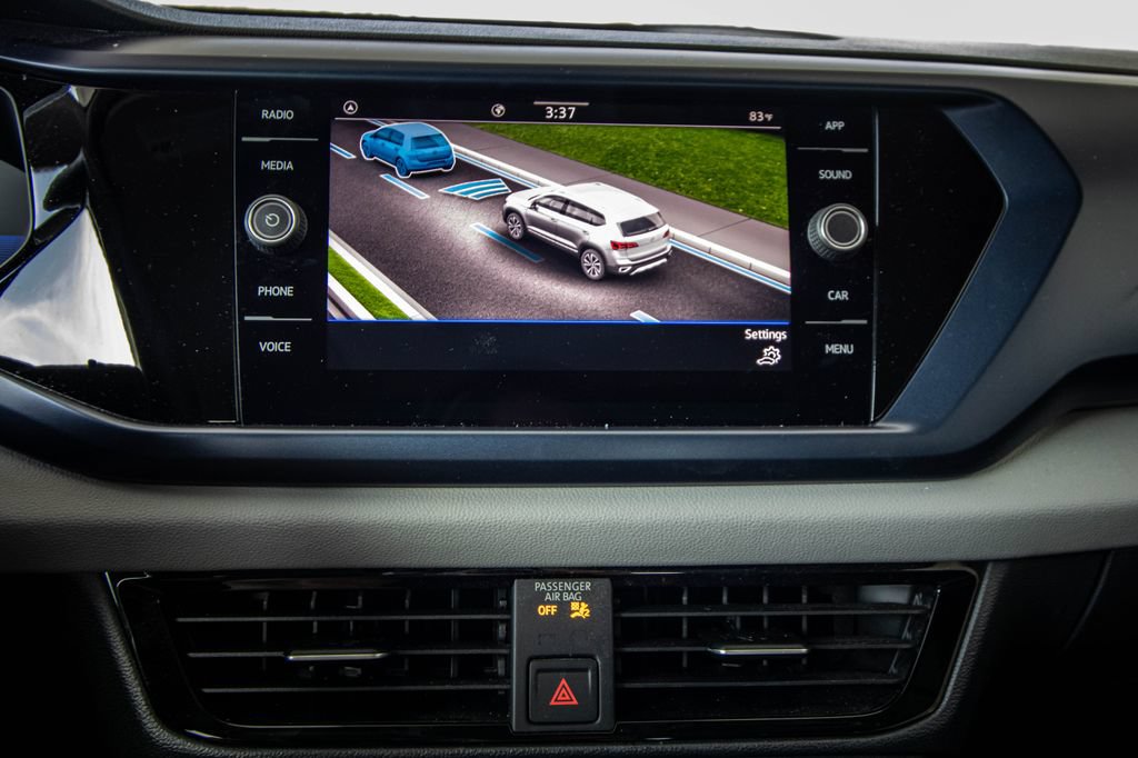Certified 2023 Volkswagen Taos SE w/ Panoramic Sunroof Package FWD image 42