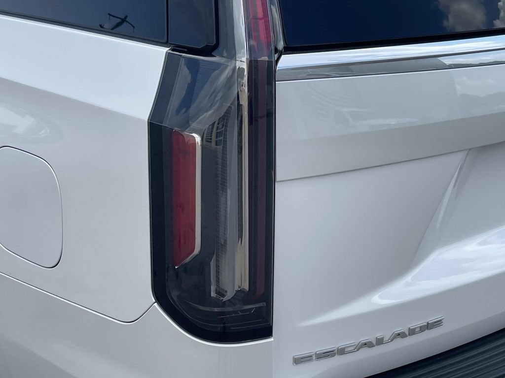 Certified 2024 Cadillac Escalade ESV Premium Luxury AWD/4WD image 11