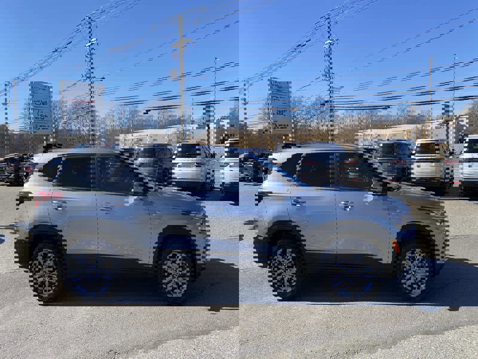 Used 2023 Kia Seltos LX image 2