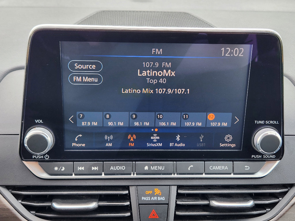 Used 2025 Nissan Altima 2.5 SV image 17