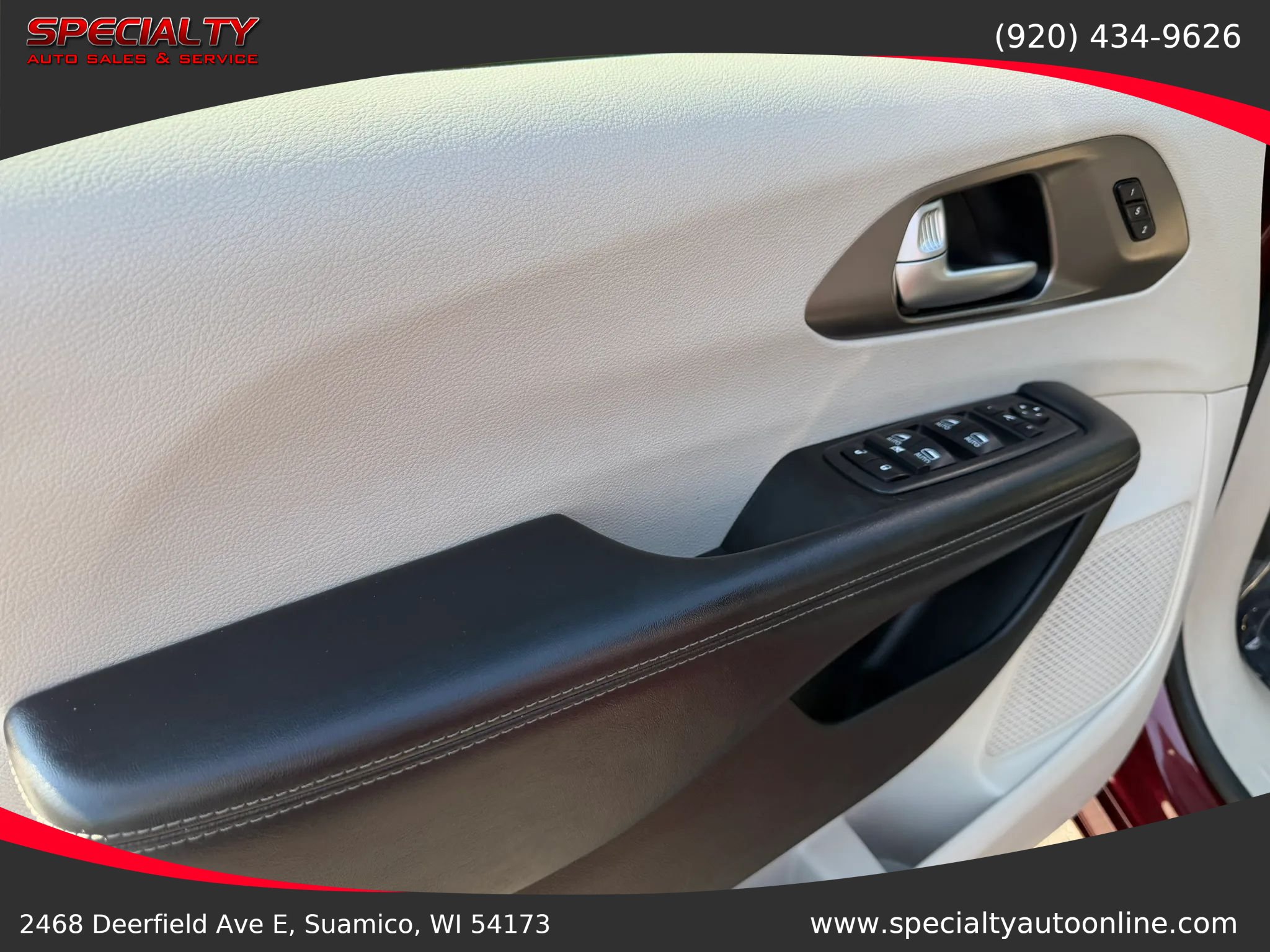 Used 2018 Chrysler Pacifica Limited FWD image 35
