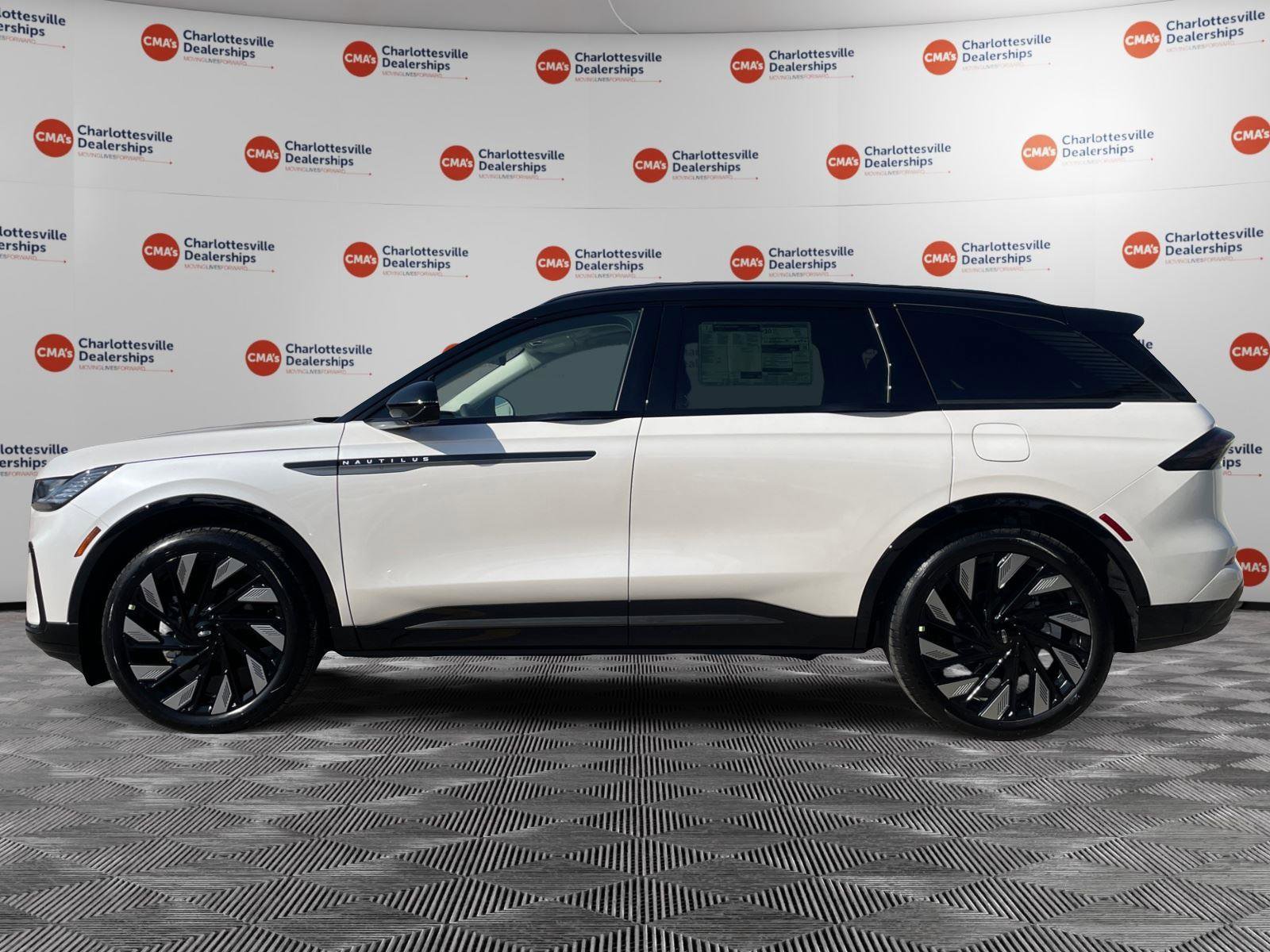 New 2026 Lincoln Nautilus Reserve AWD/4WD image 2