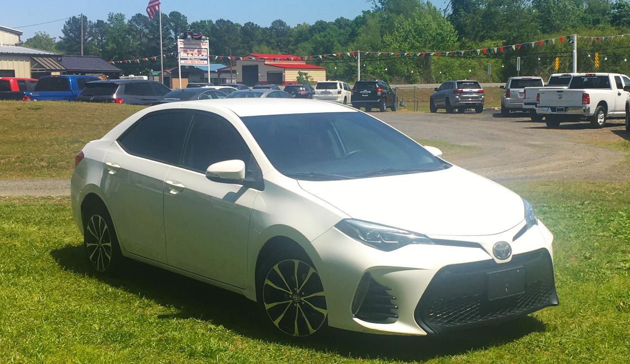 Used 2017 Toyota Corolla SE FWD image 9