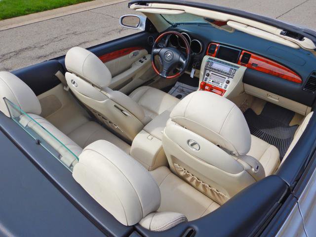 Used 2007 Lexus SC 430 Convertible image 8