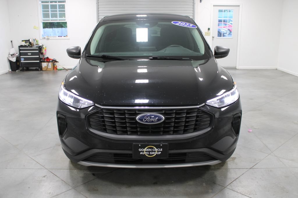 Used 2025 Ford Escape Active AWD/4WD image 3