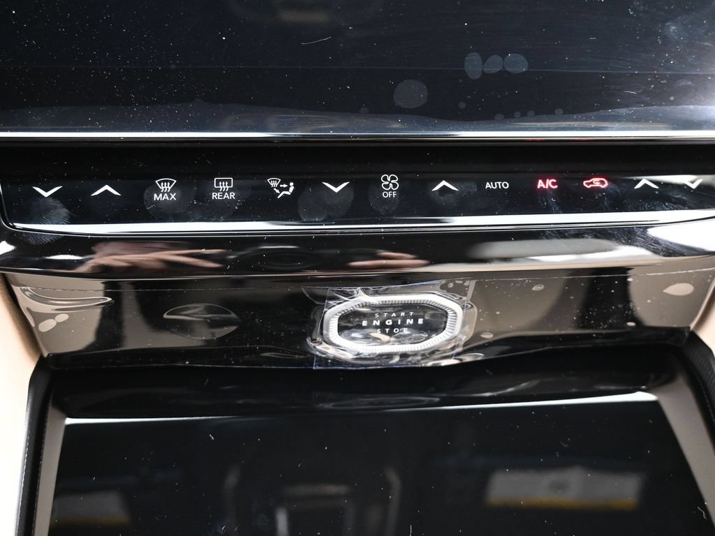 Used 2026 Jeep Grand Cherokee Limited RWD image 18