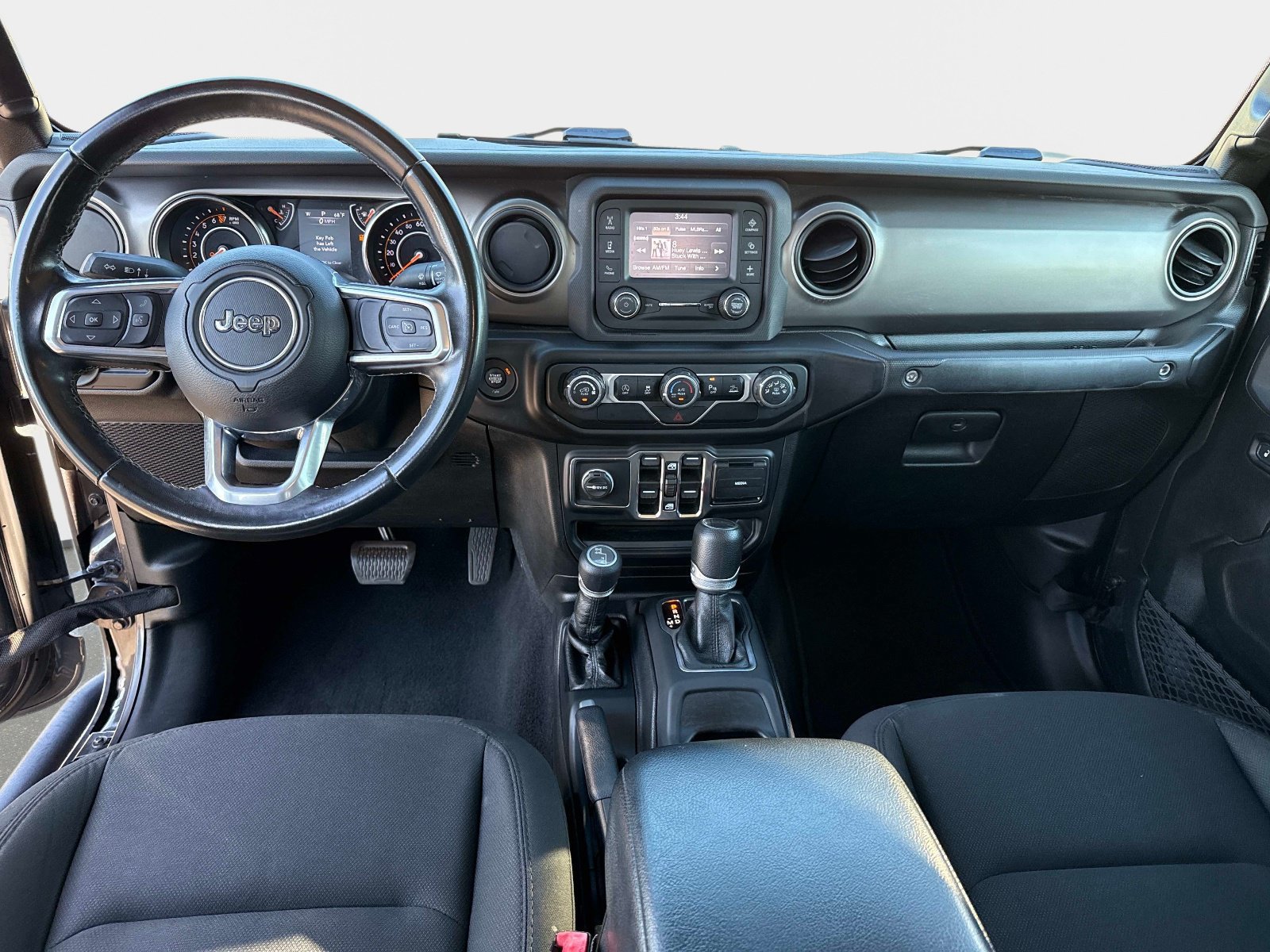 Used 2020 Jeep Gladiator Sport w/ Quick Order Package 24S AWD/4WD image 18