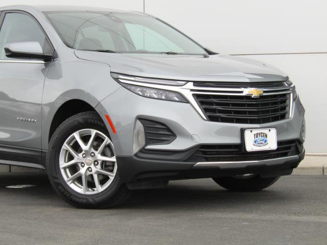 Used 2023 Chevrolet Equinox LT w/ Driver Convenience Package image 4