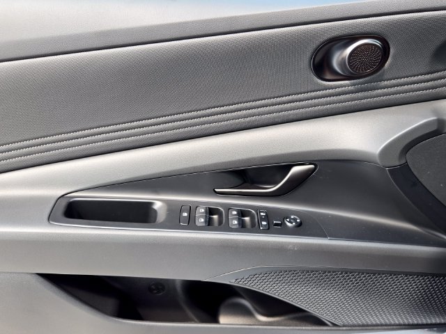 New 2026 Hyundai Elantra SEL Sport FWD image 14