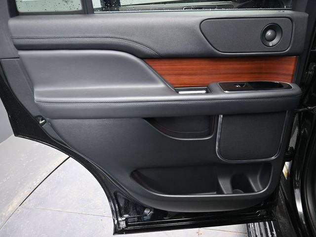 Used 2024 Lincoln Navigator Reserve AWD/4WD image 37