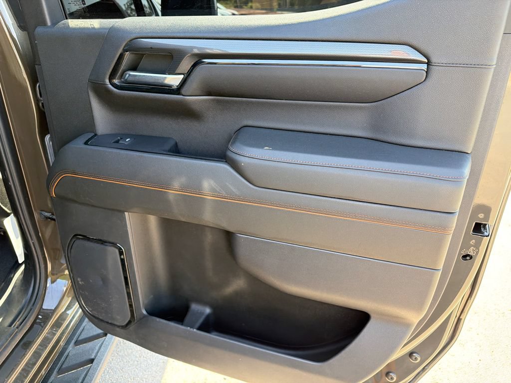 Used 2024 GMC Sierra 1500 AT4 w/ Technology Package AWD/4WD image 16