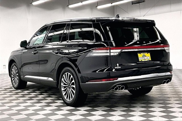 Used 2024 Lincoln Aviator Reserve image 2