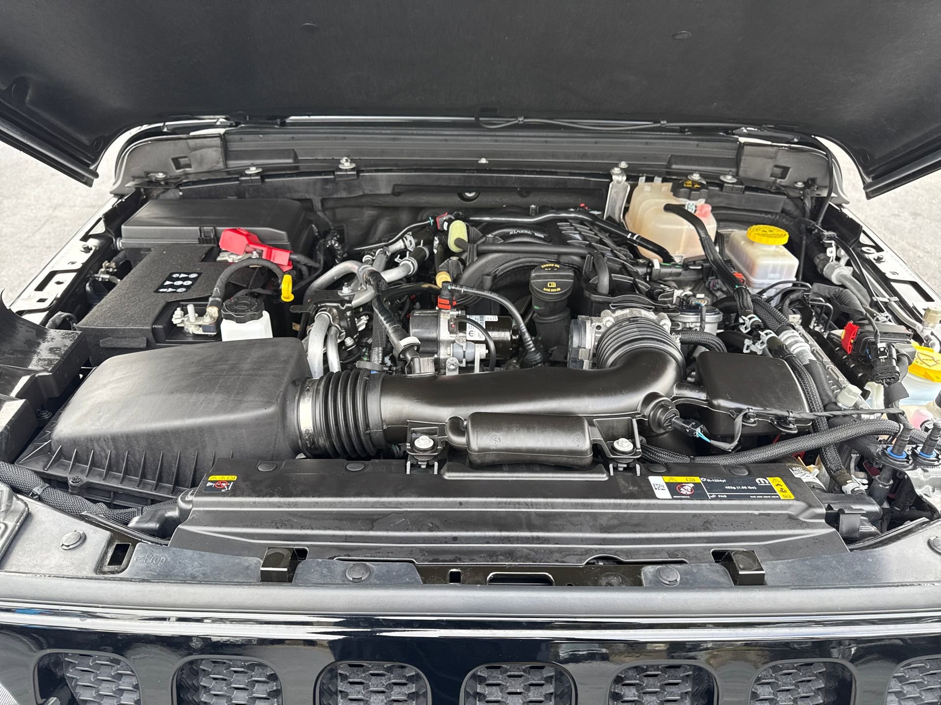 Used 2023 Jeep Wrangler Sport image 18