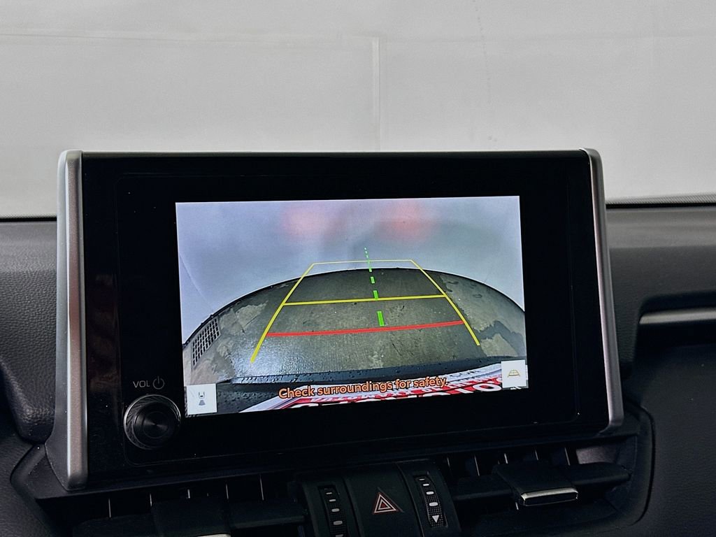 Used 2023 Toyota RAV4 XLE Premium image 10