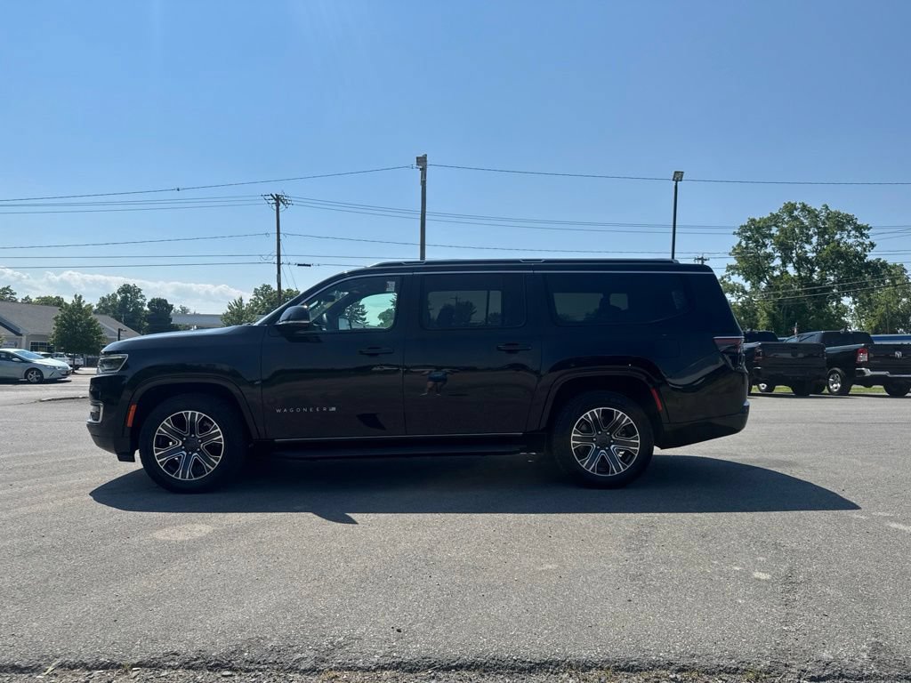 Used 2024 Jeep Wagoneer L Series II RWD image 6