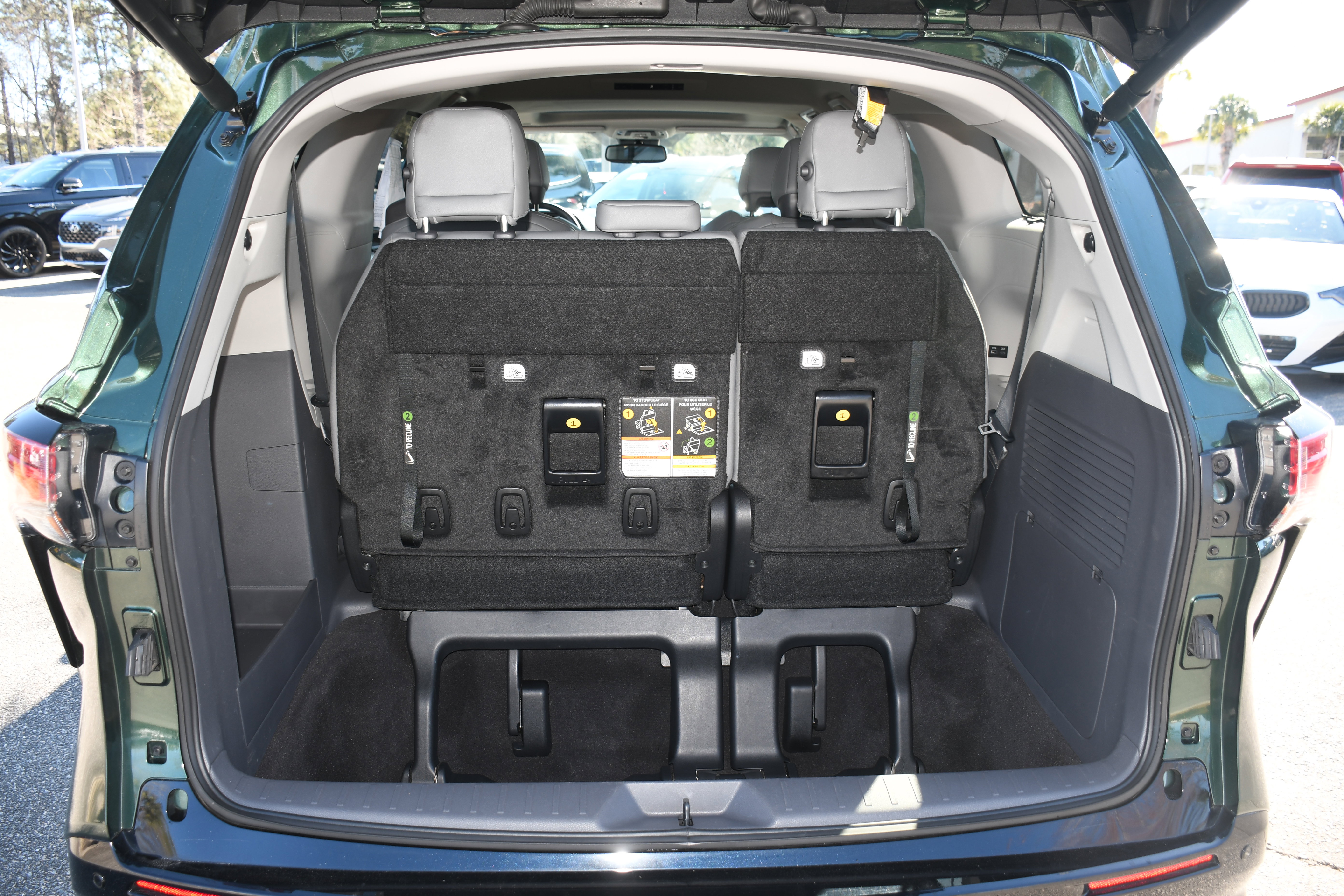 Certified 2023 Toyota Sienna Limited image 19
