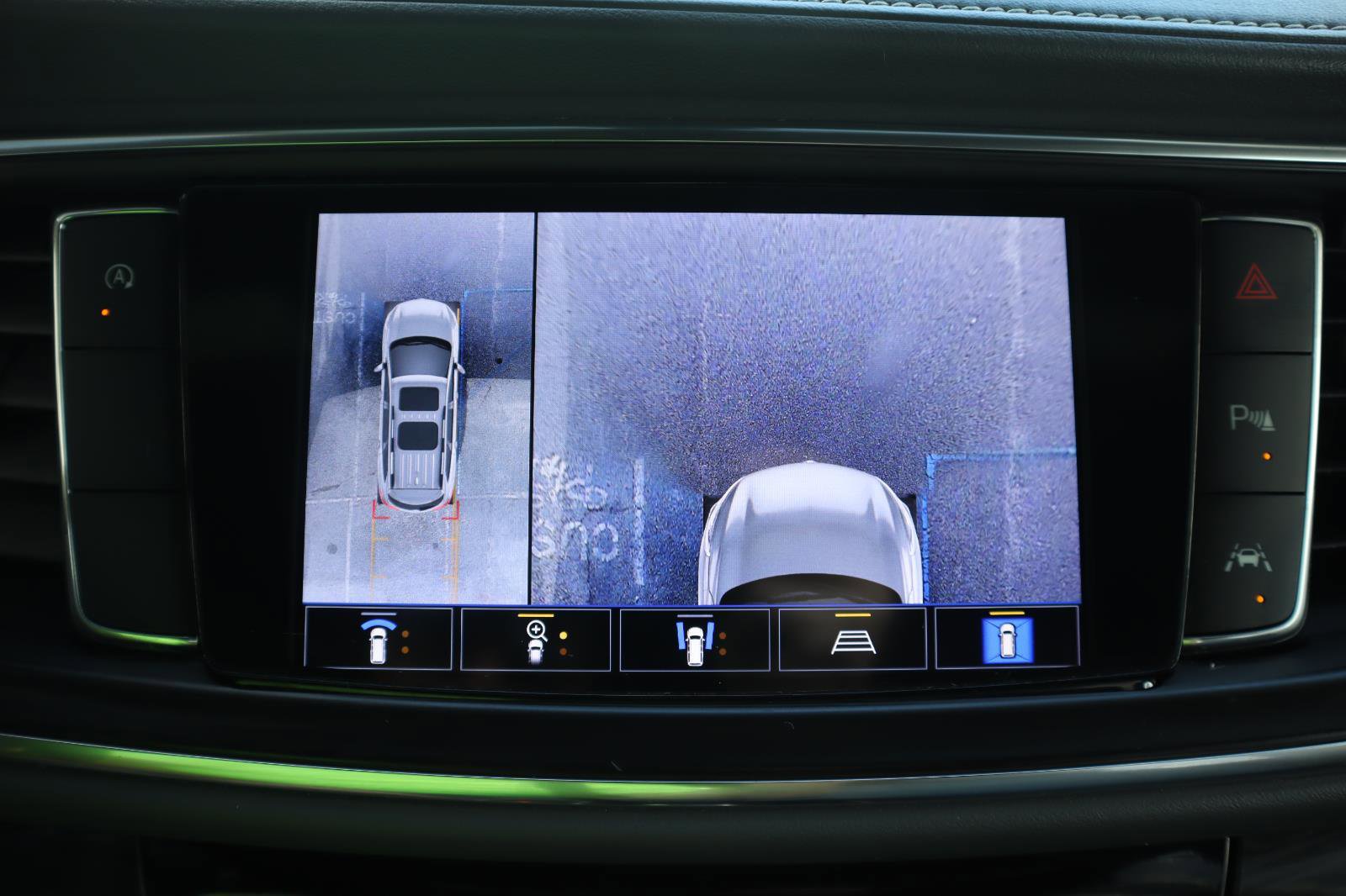 Used 2022 Buick Enclave Premium w/ Experience Buick Package image 27