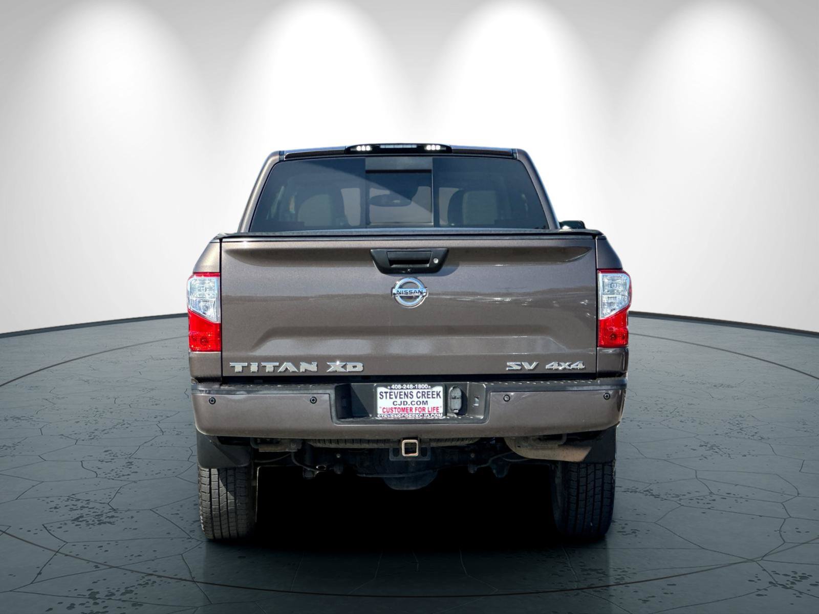 Used 2018 Nissan Titan SV w/ SV Convenience Package AWD/4WD image 5