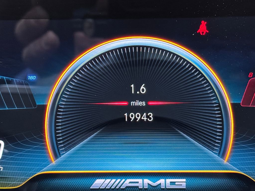 Certified 2022 Mercedes-Benz GLB 35 AMG 4MATIC image 18