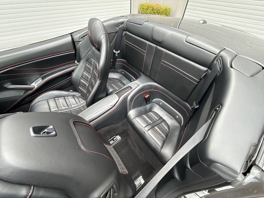 Used 2015 Ferrari California T image 22
