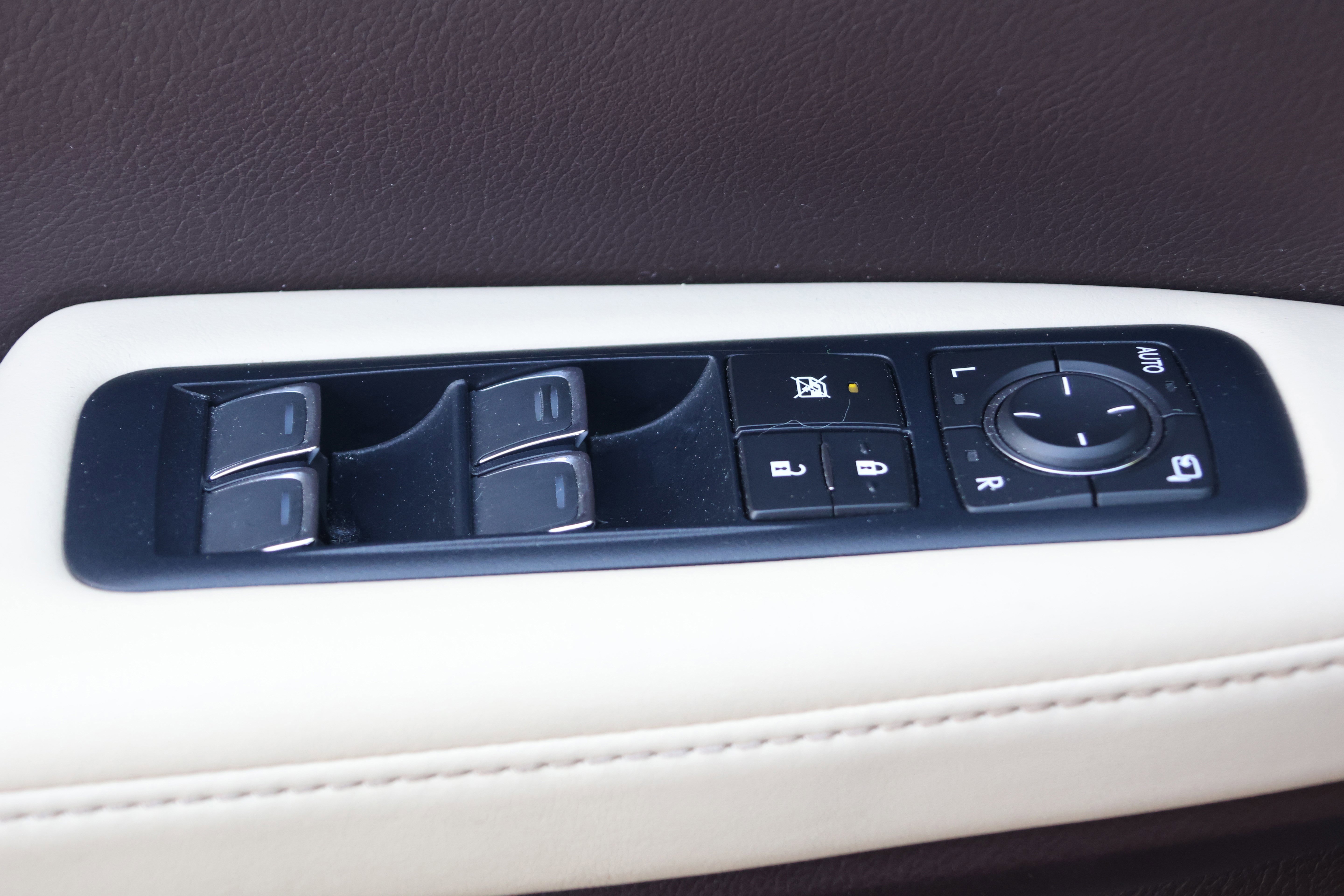 Used 2018 Lexus RX 350L FWD image 14