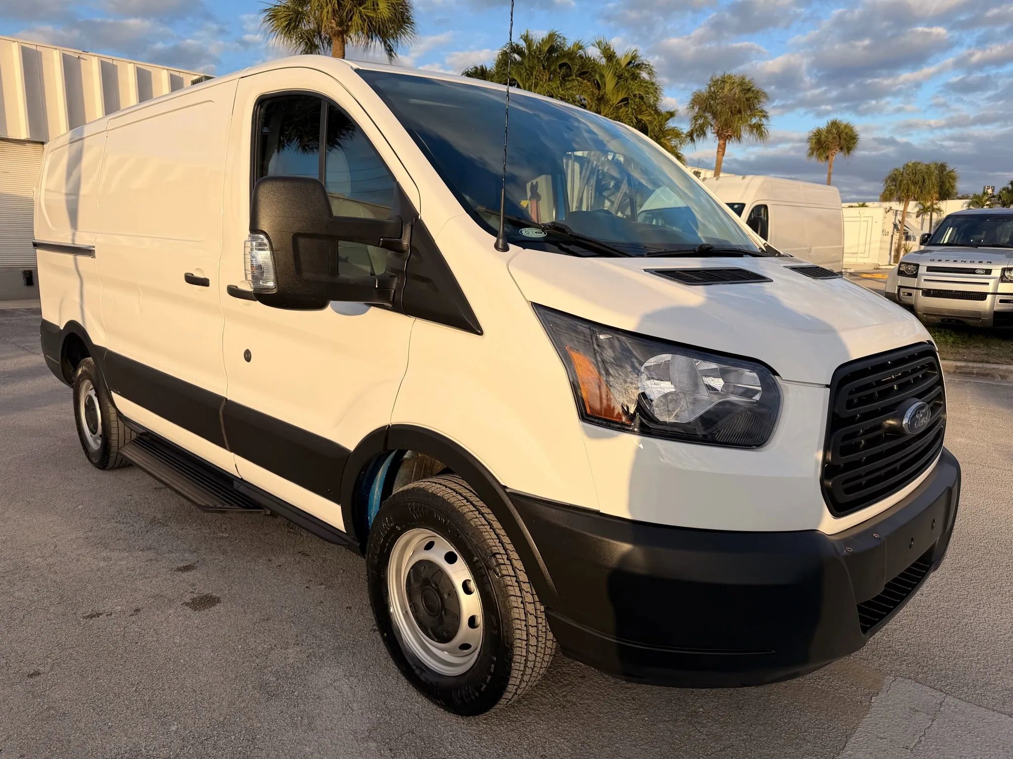 Used 2019 Ford Transit 250 130 Low Roof image 1