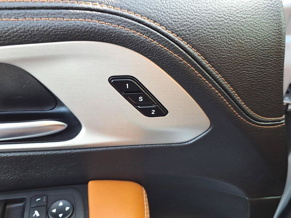 Used 2026 Chrysler Pacifica Pinnacle FWD image 12