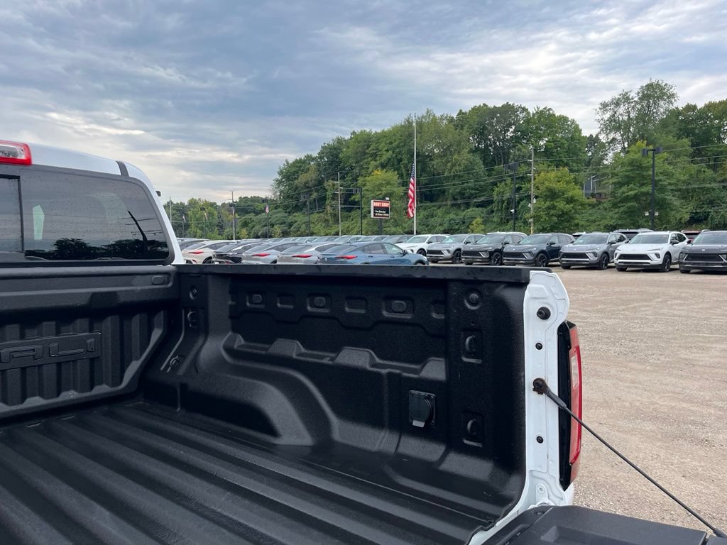 Used 2023 GMC Canyon Denali AWD/4WD image 11