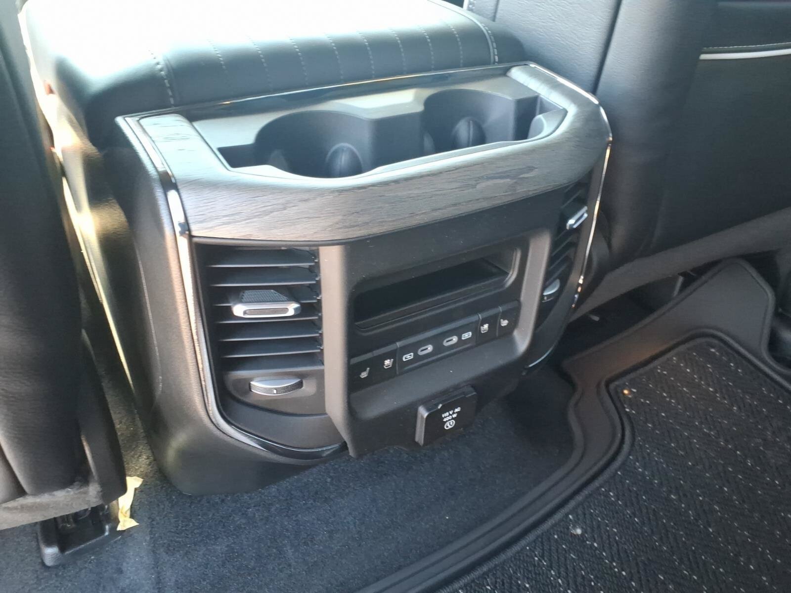 New 2026 RAM 1500 Limited AWD/4WD image 9