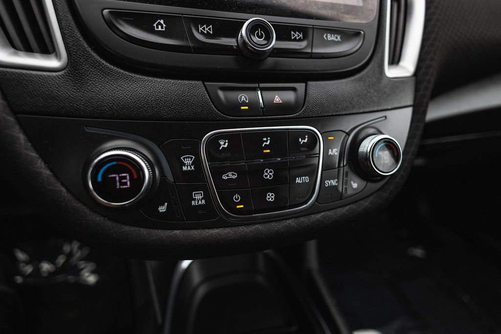 Used 2022 Chevrolet Malibu LT FWD image 13