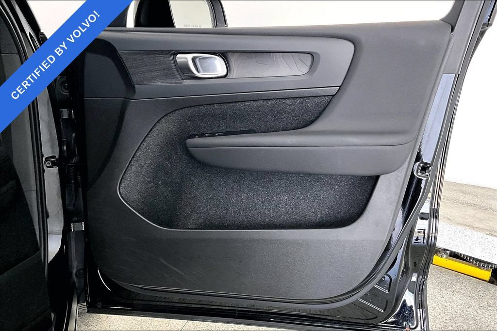 Certified 2023 Volvo C40 Recharge Core w/ Protection Package Premier AWD/4WD image 22
