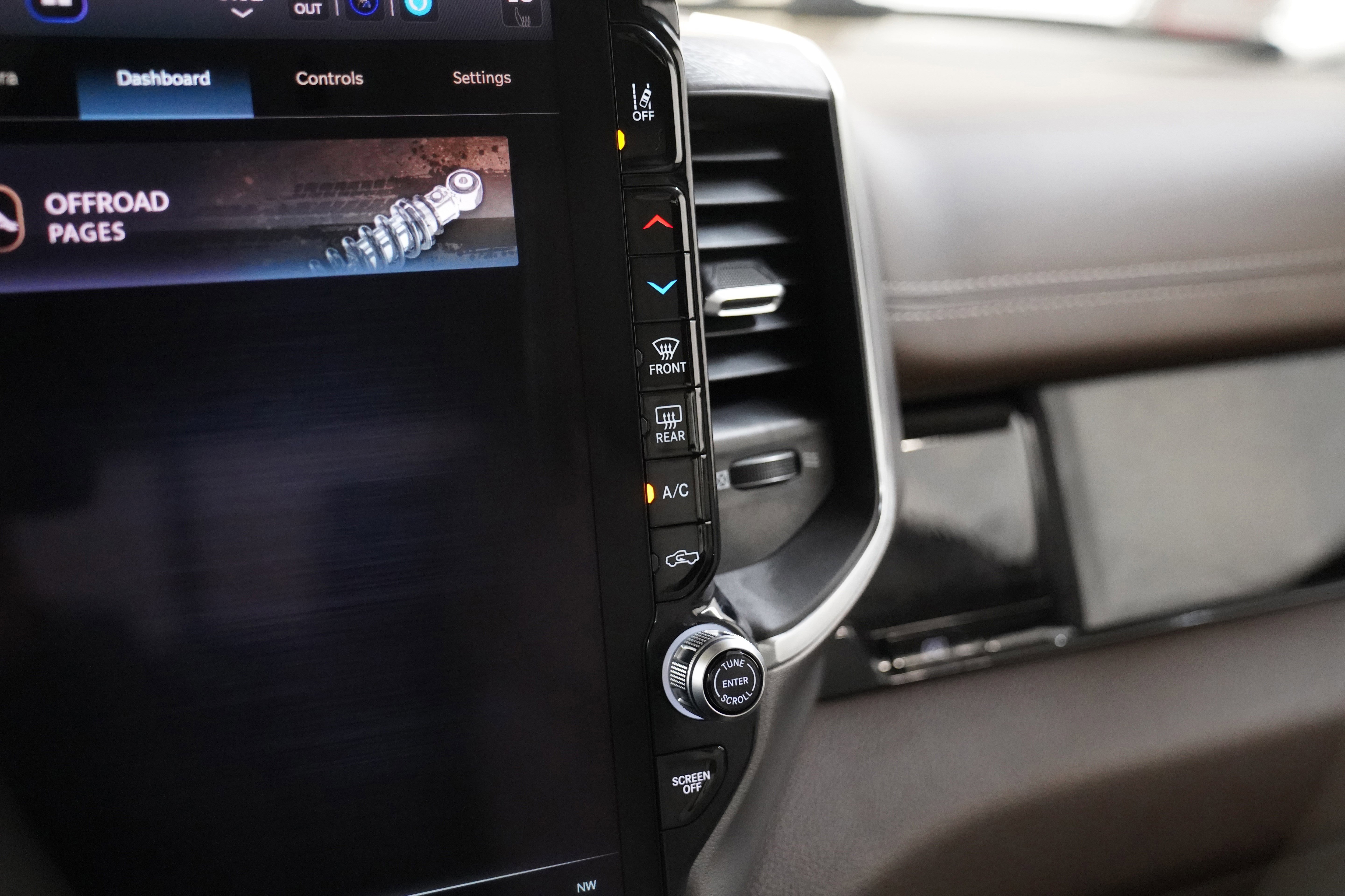 New 2026 RAM 1500 Laramie AWD/4WD image 30