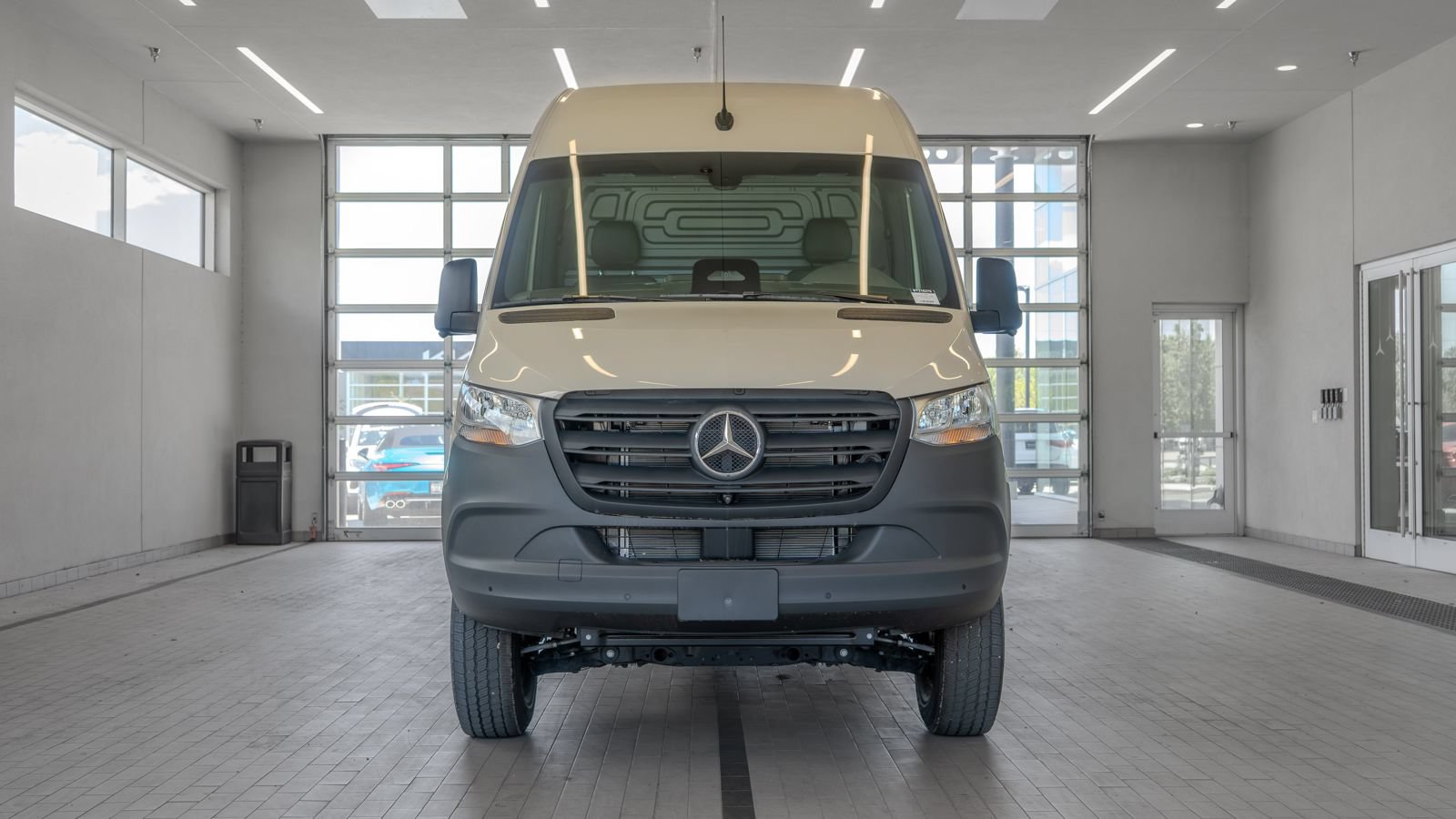 Used 2025 Mercedes-Benz Sprinter 2500 image 10